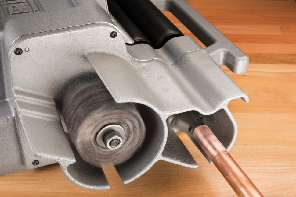Станок для резки труб из меди и нержавеющей стали RIDGID 122
