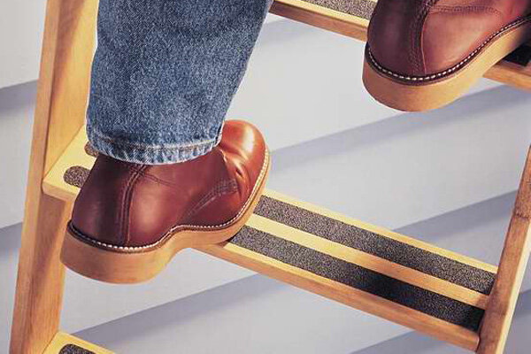 Противоскользящая абразивная лента Antislip Systems черная 100 мм 18,3 м/рулон