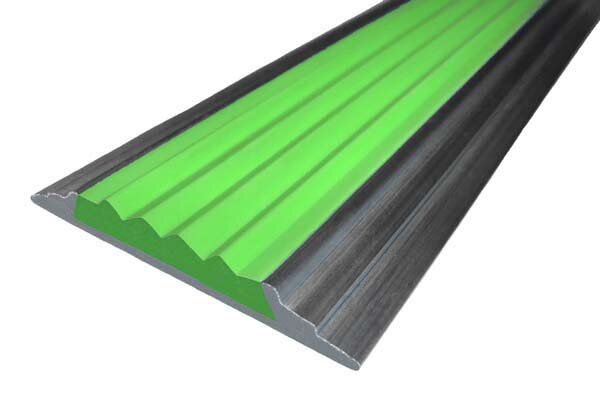 Алюминиевая окрашенная полоса 46 мм 1 метр белый глянец, цвет вставки зеленый