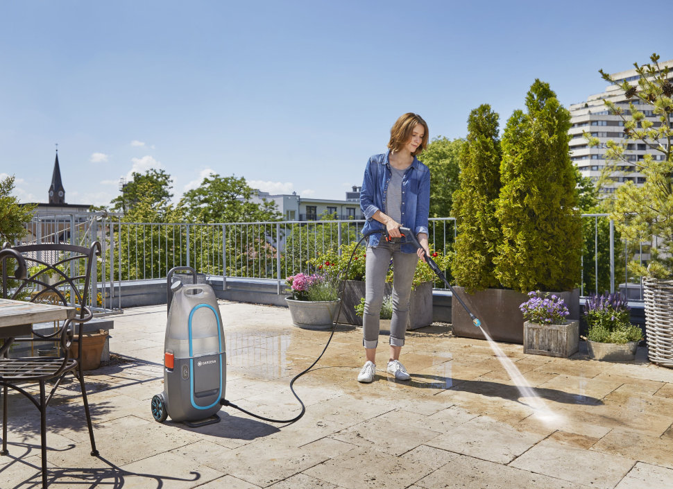 Мойка высокого давления аккумуляторная Gardena AquaClean Li-40/60