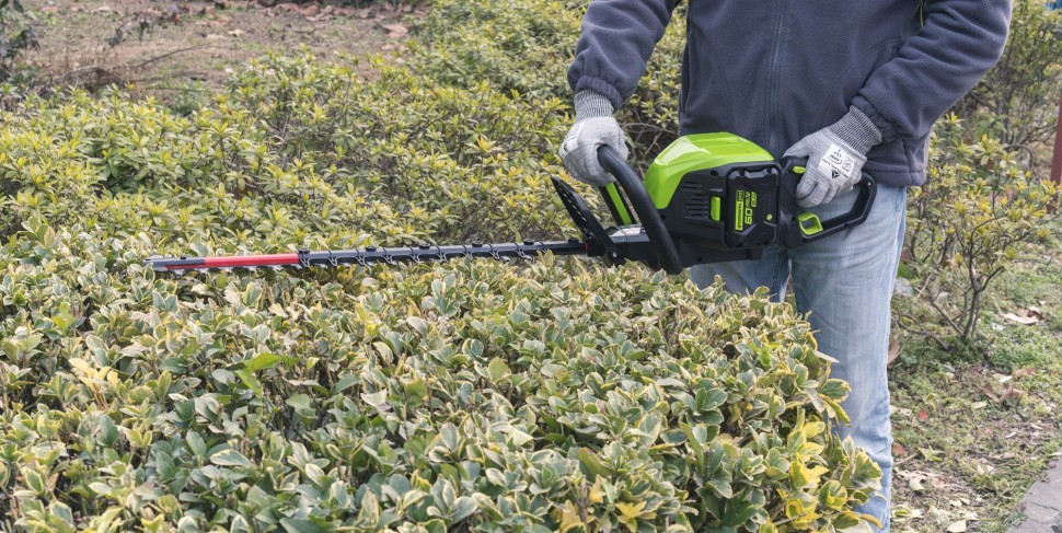 Кусторез бесщёточный аккумуляторный GD-60 60V GREENWORKS GD60HT