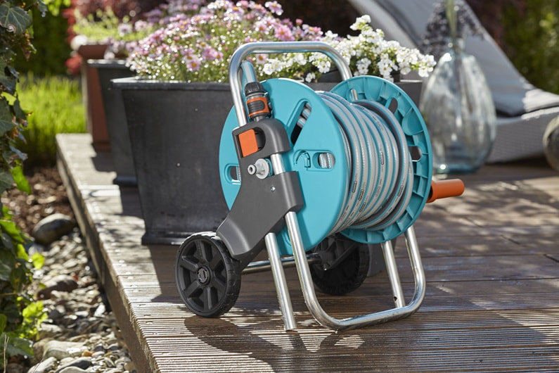 Тележка Gardena AquaRoll S с комплектом для полива