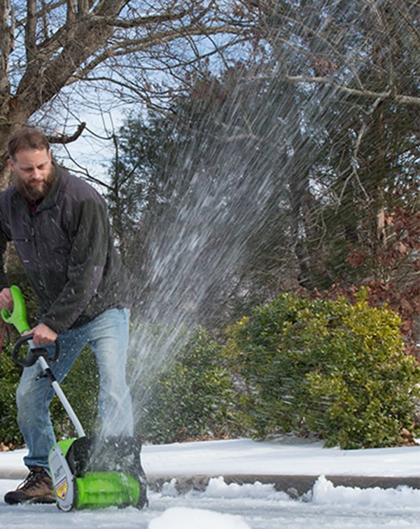 Снегоуборщик аккумуляторный G-MAX 40V GREENWORKS GD40SSK6