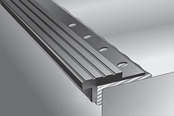 Закладной резиновый профиль SureStep