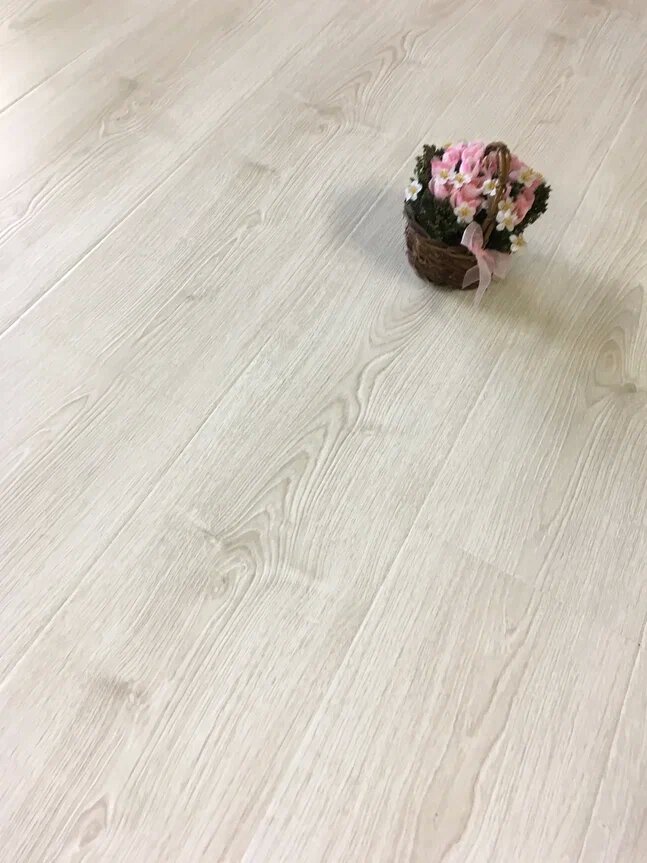 Ламинат MostFlooring Brilliant 11708 (упак. 8 шт = 2,3328 м²)