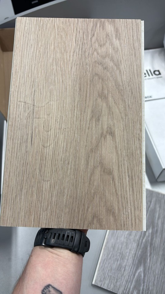 Ламинат SPC водостойкий 43 класс Stella Standart Орех Сливочный 1218 x 180 х 4,3 мм (3,069 кв.м)