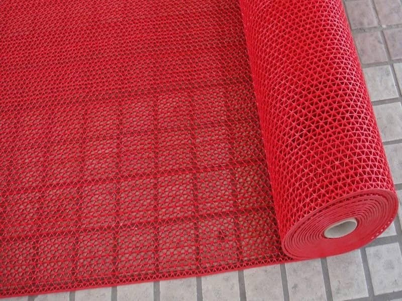 Противоскользящее покрытие Зиг-Заг Красное 0,9 х 5 м без подложки (сквозные ячейки), толщина 4,5мм