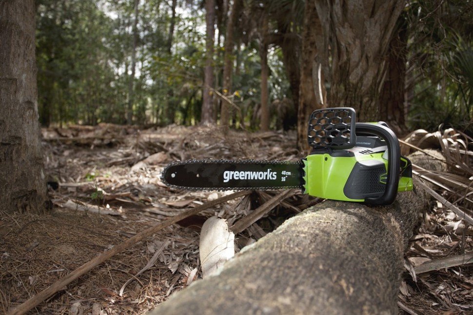 Пила цепная аккумуляторная G-MAX 40V GREENWORKS GD40CS15