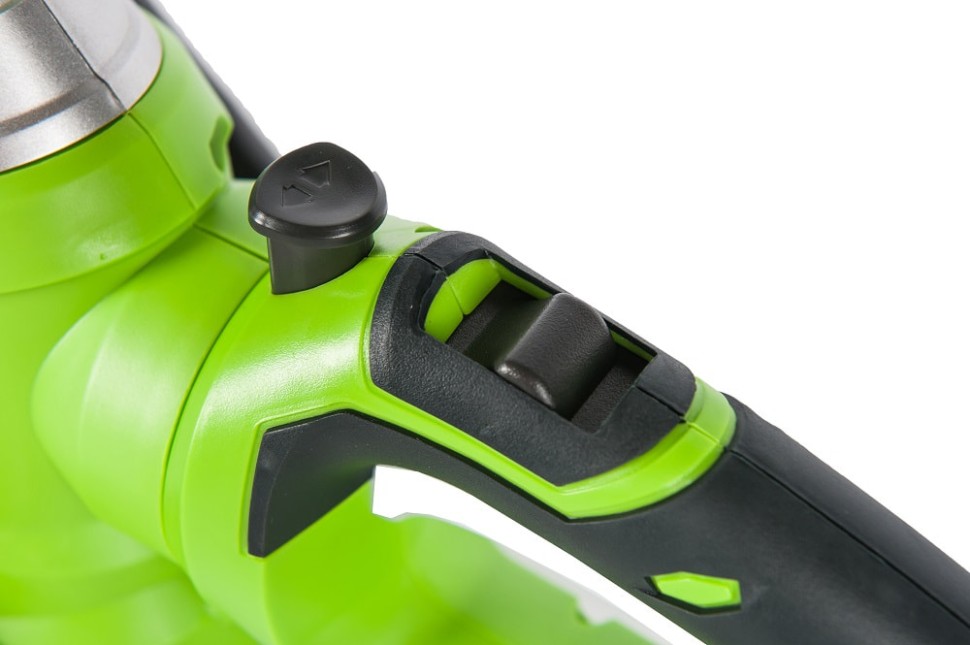 Кусторез электрический 700W GREENWORKS GHT7068