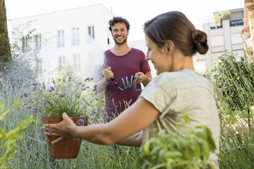 Комплект Gardena: шланг спиральный для террас + фитинги + пистолет-наконечник для полива