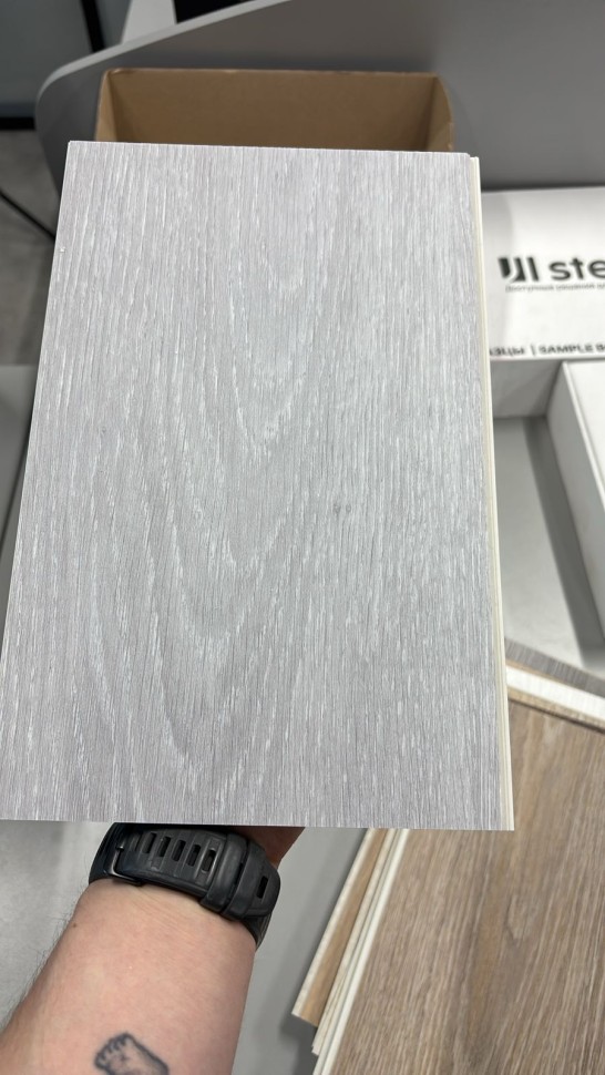 Ламинат SPC водостойкий 43 класс Stella Light Дуб Снежный 1218 x 180 х 4мм (3,069 кв.м)