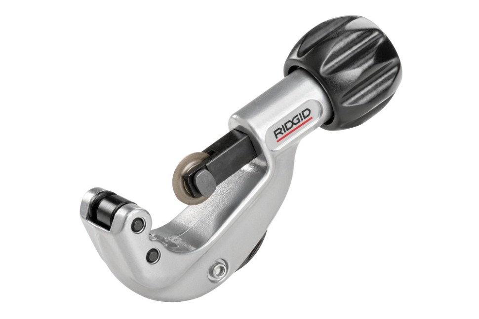Труборез с закрытой винтовой подачей для стальных труб RIDGID 150LS