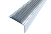 Противоскользящий угол-порог Стандарт 38 мм/20 мм анодированный матовое серебро, цвет вставки серый