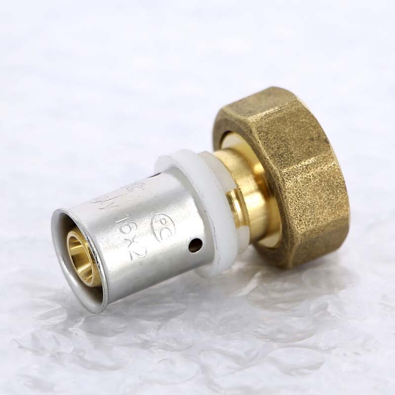 Муфта пресс-В с накидной гайкой евроконус UNI-FITT 16x3/4EK