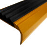 Противоскользящий самоклеющийся накладной угол-порог 42 мм/23 мм 1 метр покрытие золото, цвет вставки оранжевый