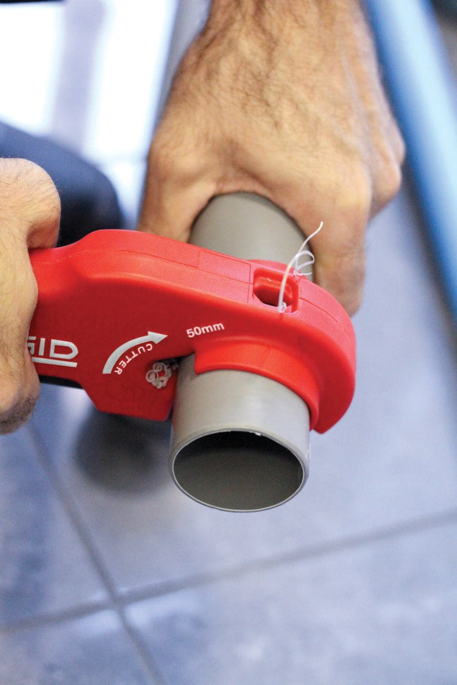 Труборез для пластиковых сточных труб RIDGID PTEC 5000