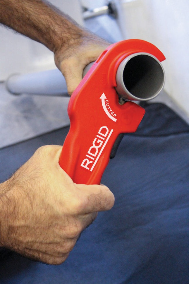 Труборез для пластиковых сточных труб RIDGID PTEC 5000