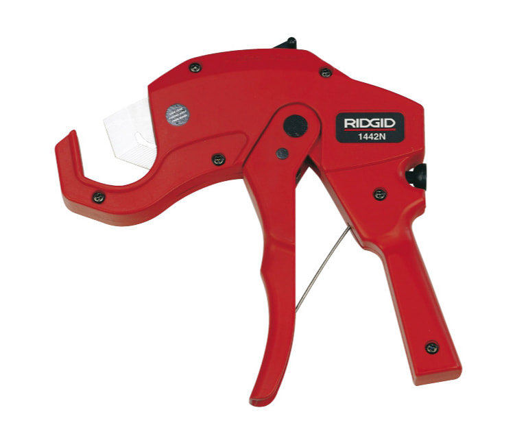 Труборез с трещоточным механизмом для пластиковых труб RIDGID 1442N 1/2-1 5/8